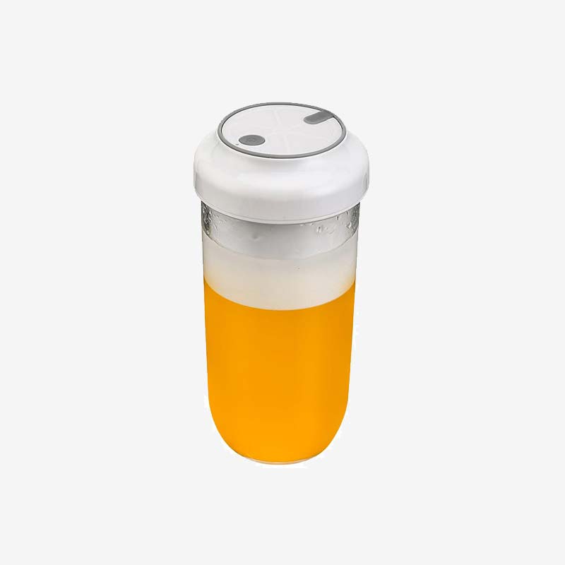 Rako 4 blades Tornado Turbo Portable blender. Rako 4 blades Tornado Turbo Portable blender.